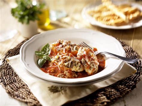 shells-with-italian-sausage-and-ricotta-stuffing-food image