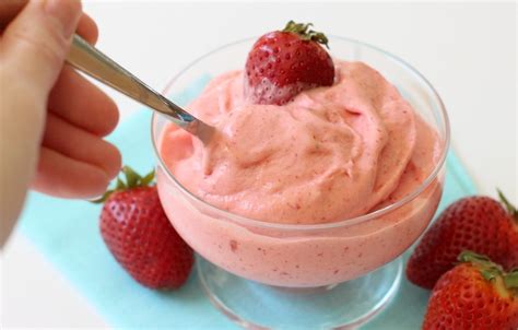 quick-strawberry-ice-cream-butter-with-a-side image