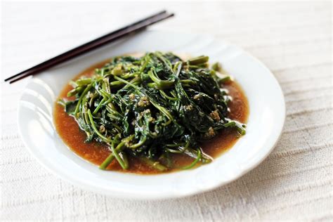 kangkong-in-garlic-sauce-ang-sarap image