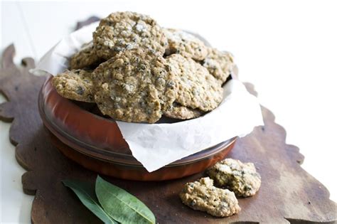 sweet-and-salty-kitchen-sink-cookies-recipe-globalnewsca image