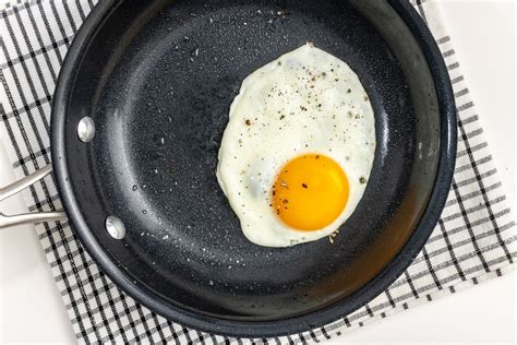 how-to-get-perfect-sunny-side-up-eggs-every-time image