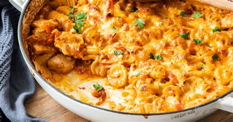 one-pan-chicken-pesto-pasta-bake-sugar-salt-magic image
