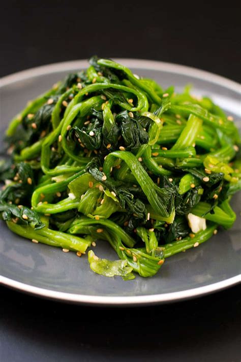 korean-spinach-salad-recipe-siguemchi-namul-posh image