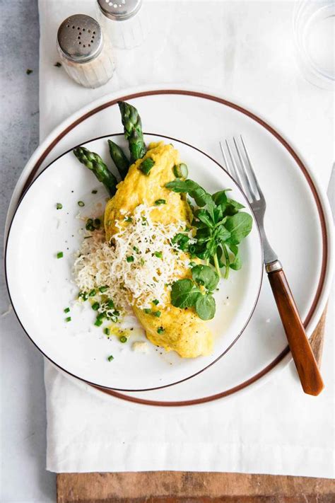 asparagus-omelette-with-cheese-jernej-kitchen image