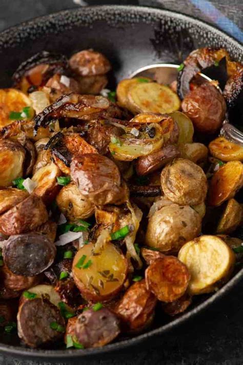 roasted-potatoes-and-onions-butter-baggage image