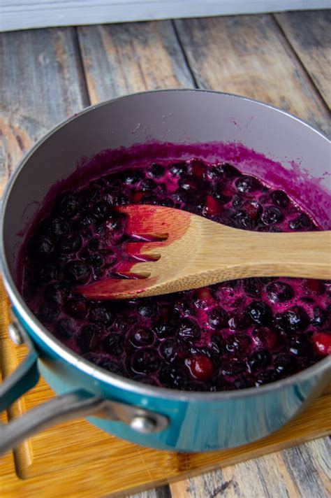 blueberry-jam-recipe-without-pectin-momma-lew image