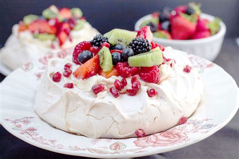 pavlova-a-glorious-dessert-that-tastes-as-good-as-it-looks image