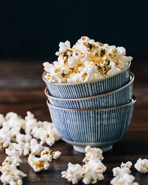 herb-popcorn-recipe-made-in-10-minutes-a-couple image