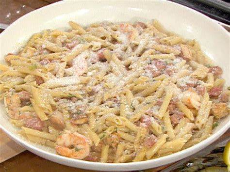 jambalaya-pasta-with-penne-chicken-shrimp-and image