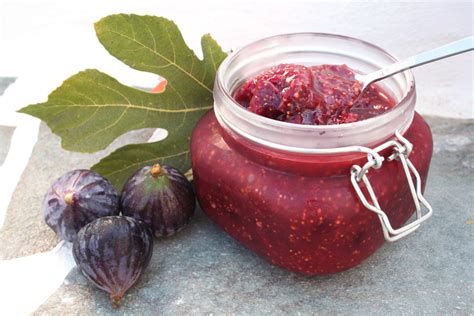 spicy-spiced-fresh-fig-chutney-the-glutton-life image