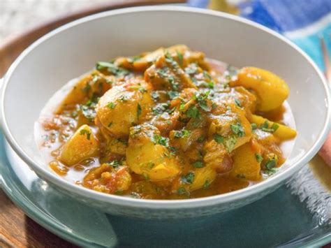 chicken-curry-with-potatoes-recipe-tia-mowry-food image
