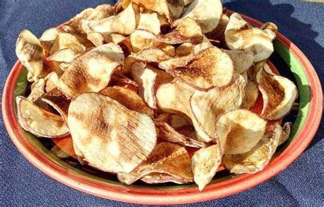 homemade-potato-chips-vegan-oil-free-eatplant image