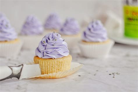 honey-lavender-cupcakes-caked-by-katie image