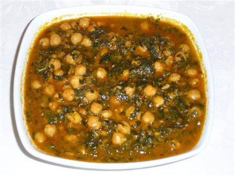 chole-palak-chickpeas-with-spinach-manjulas image