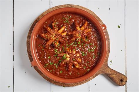 polipetti-affogati-recipe-octopus-and-tomato-stew image