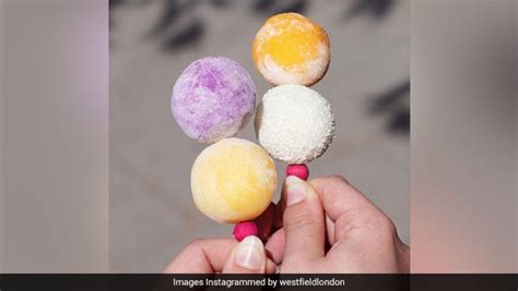 this-unique-ice-cream-ball-has-taken-over-the image