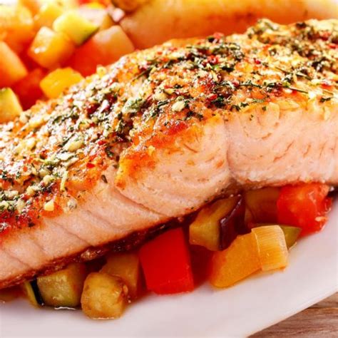 easy-grilled-salmon-zucchini-keto-friendly image