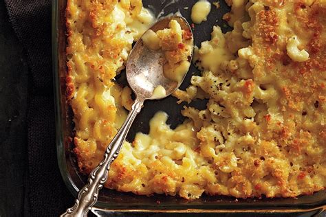 ultimate-macaroni-and-cheese-canadian image