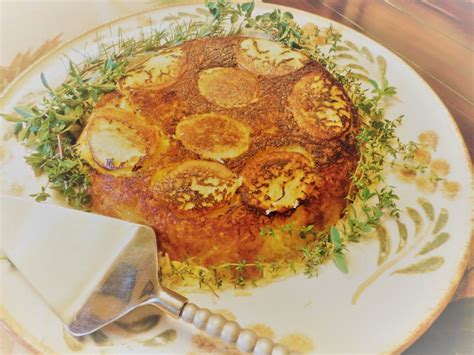 tahdig-crispy-persian-rice-with-saffron-and-potato-crust image