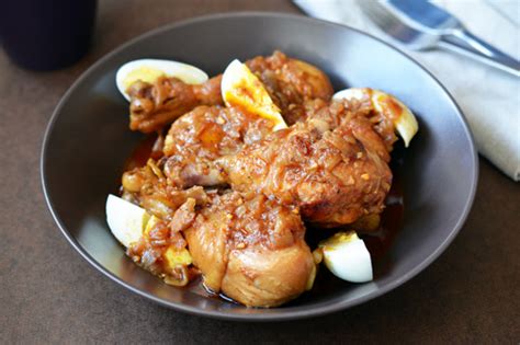 doro-wat-spicy-ethiopian-chicken-stew-nom-nom image