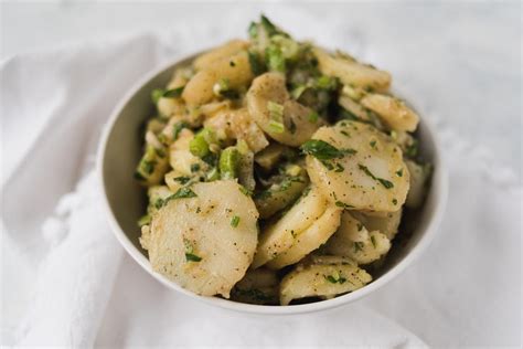 oil-and-vinegar-potato-salad-cookstrcom image