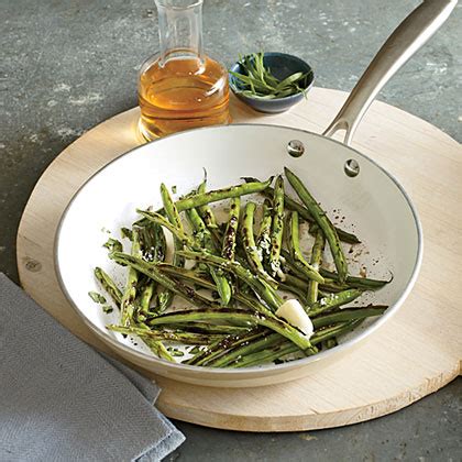 pan-charred-green-beans-with-tarragon image