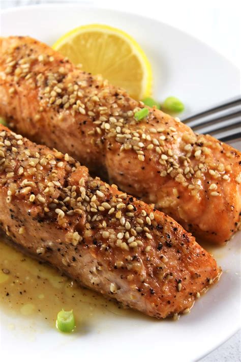 honey-sriracha-baked-salmon-guss-cooks image