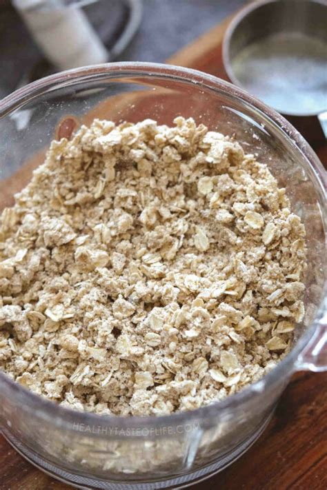 oat-crumble-topping-for-any-warm image