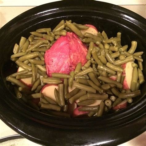 cottage-ham-red-skin-potatoes-and-green-beans image