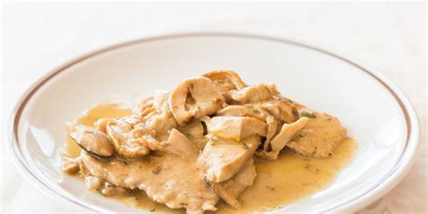 veal-scallops-with-creamy-mushroom-sauce image