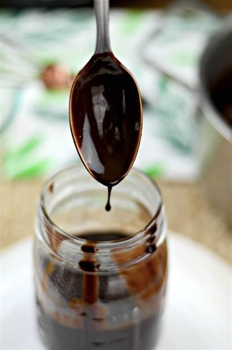 chocolate-sauce-with-cocoa-powder-mom-makes-dinner image
