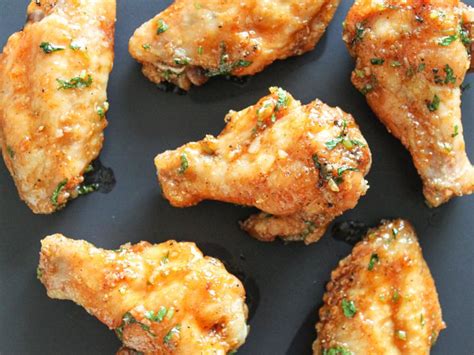 honey-cilantro-and-sriracha-baked-chicken-wings-food image