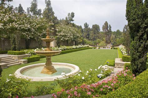 what-is-an-italian-garden-the-spruce image