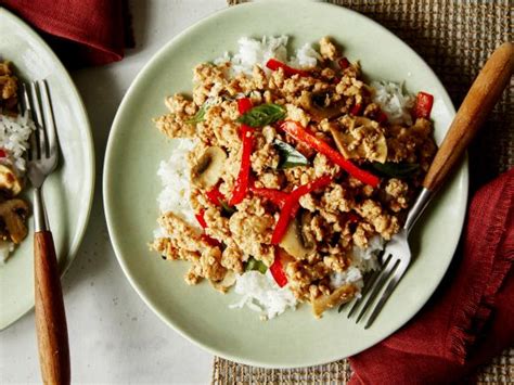 thai-holy-basil-chicken-pud-ga-prao-gai-sap-food image