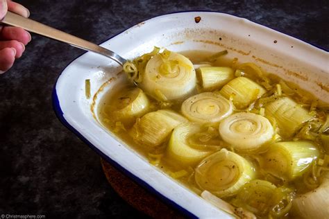 leeks-in-white-wine-sauce-delicious image