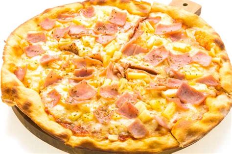 ham-and-pineapple-pizza-recipe-pennys image