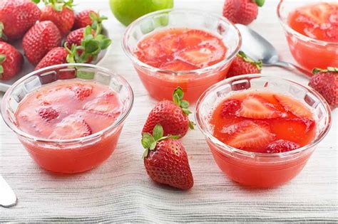 how-to-make-strawberry-gelatin-thesuperhealthyfood image