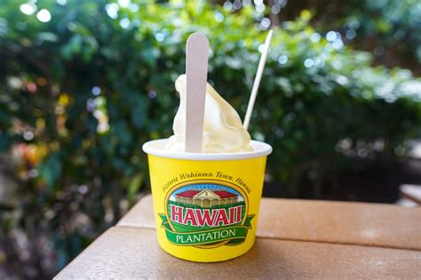 what-to-eat-in-hawaii-30-hawaiian-foods-dishes-to-try-and image