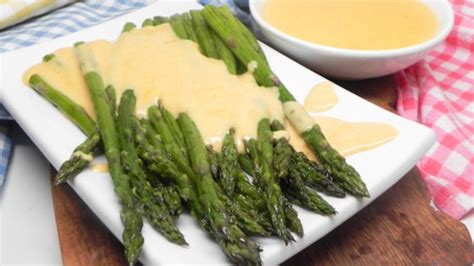 roasted-asparagus-with-smoky-gouda-cheese-sauce image