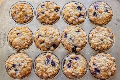 blueberry-muffins-with-crumb-topping-fifteen-spatulas image
