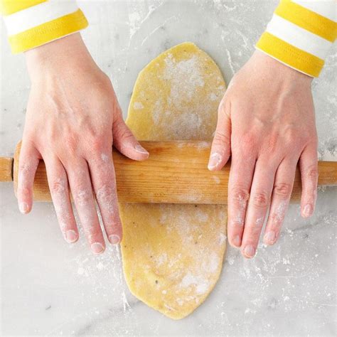 homemade-pasta-dough-recipe-how-to-make-it-taste image