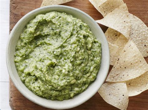 27-guacamole-recipes-youll-want-to-eat-by-the-spoonful image