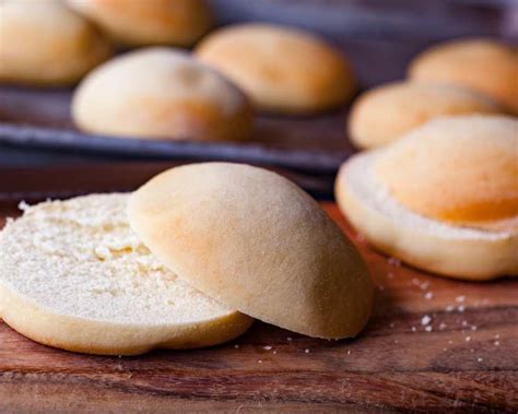 homemade-hamburger-buns-bread-machine image