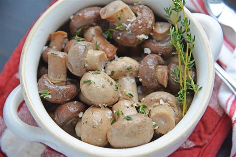 garlic-herb-sauteed-mushrooms-how-to-saute image