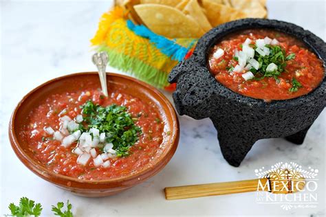 how-to-make-fresh-salsa-roja-raw-red-salsa-easy image