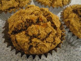 high-fiber-low-calorie-pumpkin-bran-muffins image