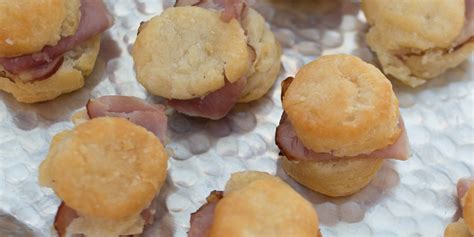 country-ham-and-biscuits-eats-by-the-beach image