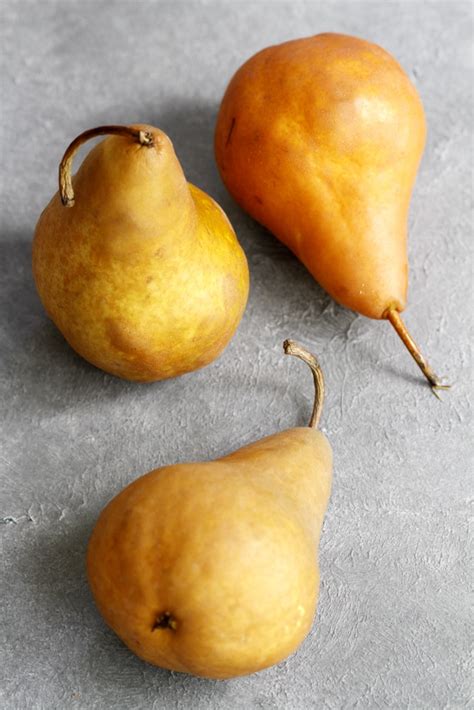 salted-caramel-pear-phyllo-tart-recipe-girl-versus-dough image