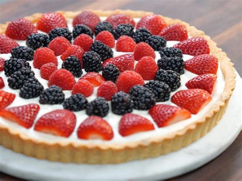 mixed-fruit-tart-recipe-valerie-bertinelli-food-network image