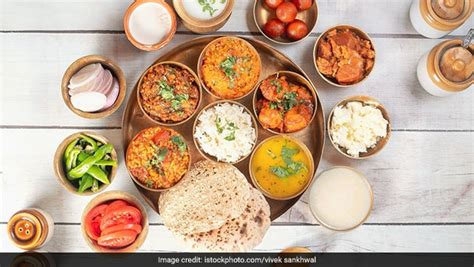 6-evergreen-gujarati-dishes-you-must-try-for-a image